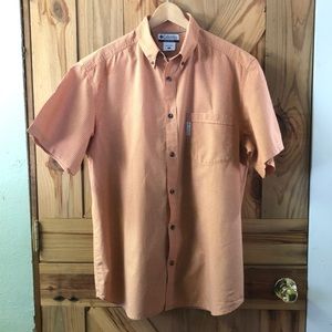 Men’s Columbia short sleeved shirt